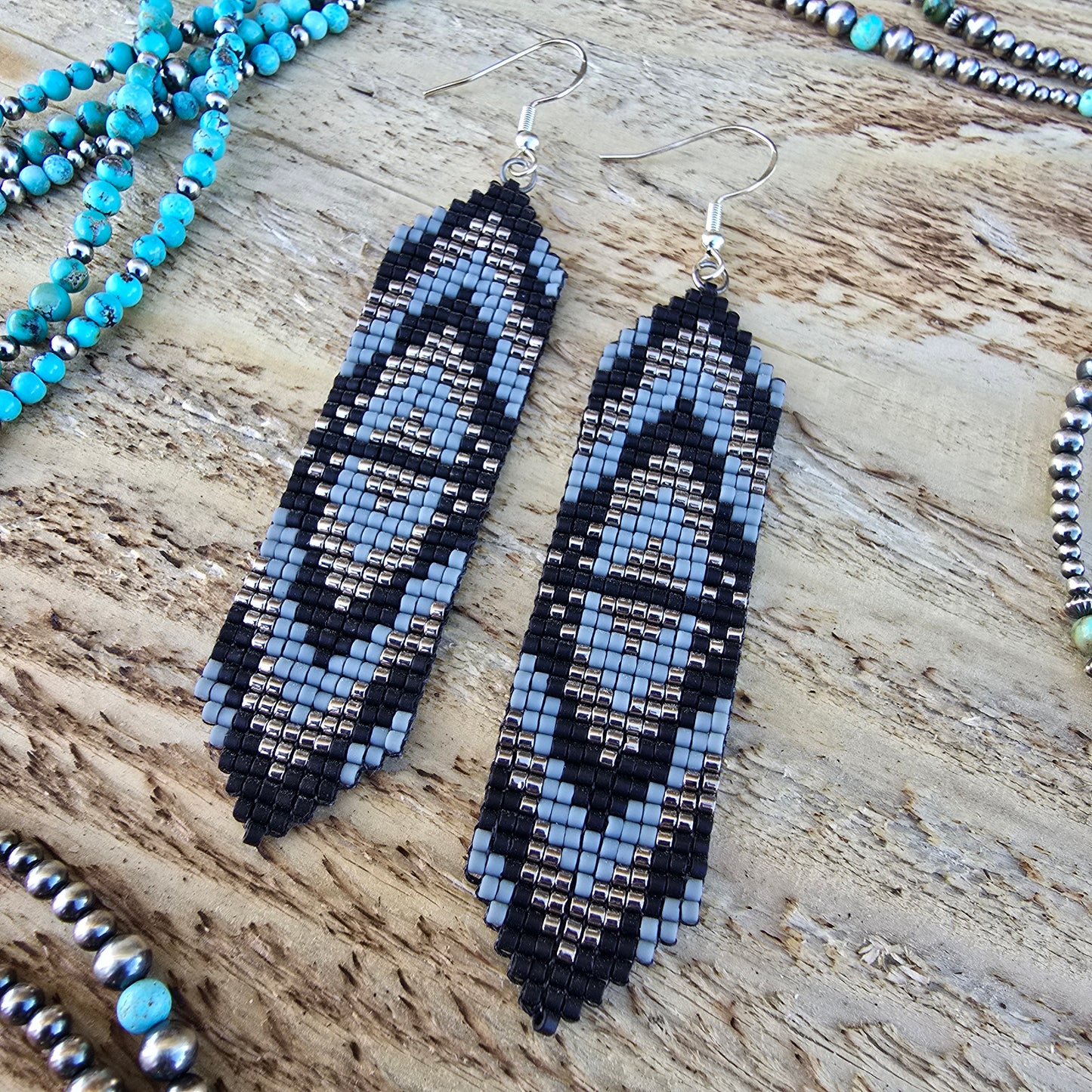 Beaded Cinch Earrings "Dark Night"