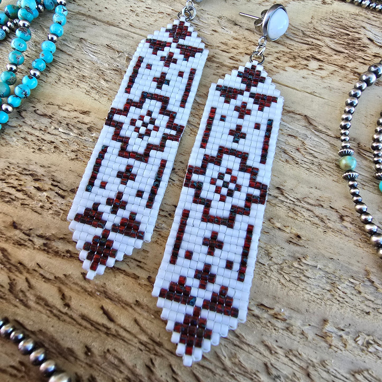 Beaded Cinch Earrings "Mottled Red"