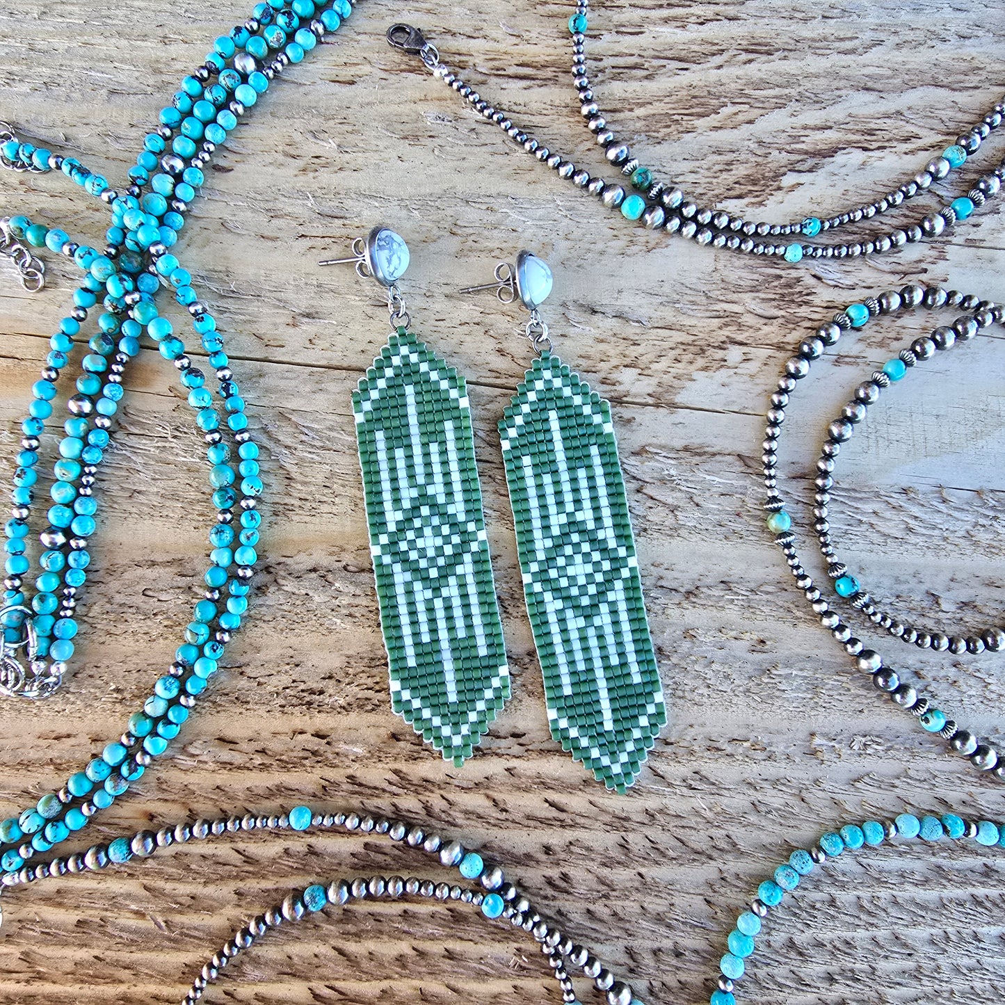 Beaded Cinch Earrings "Simple Green"